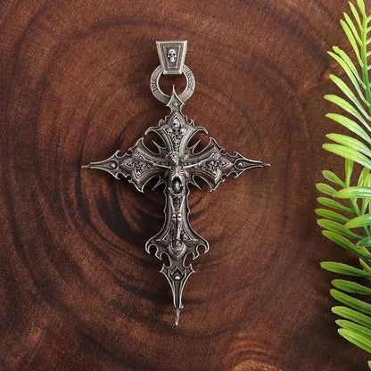 Gothic Crucifix Skull Pendant Necklace